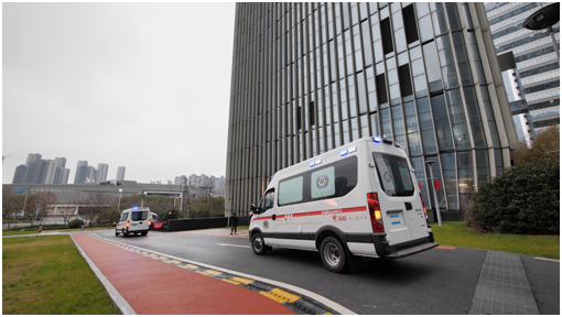 春天會(huì)來(lái)，櫻花會(huì)開(kāi) | 三輛負(fù)壓式救護(hù)車(chē)，第三